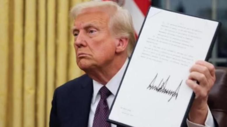 韩国一个军事专家，直接把话挑明了，他说，现在这个世界上，没有任何一个国家敢动，一