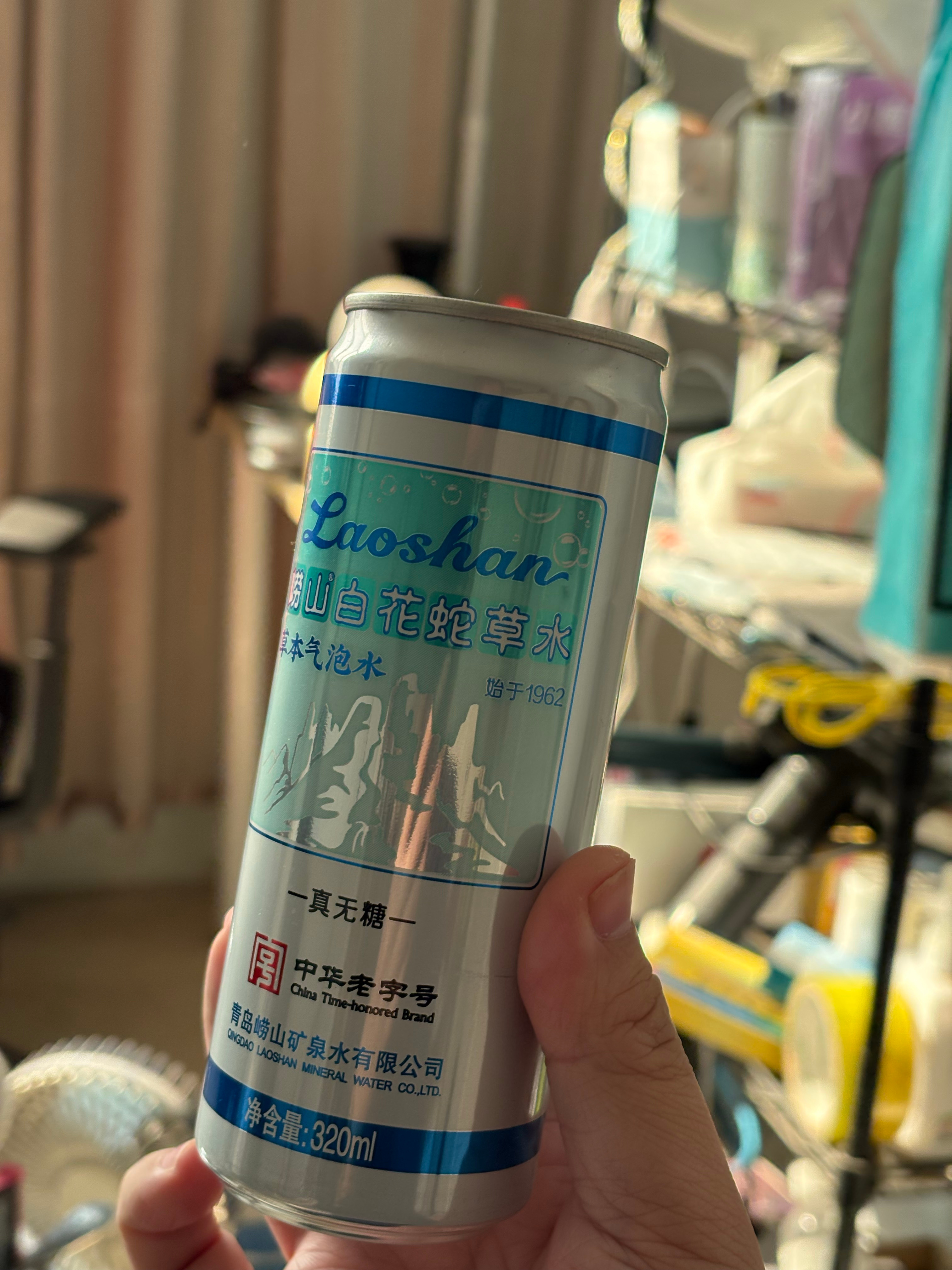 我自诩对饮料的接受度还是非常高的，但是这个崂山白花蛇草水真的遭不住，太难喝了[跪