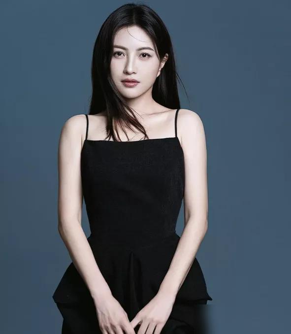 实在搞不懂包文婧是怎么想的！

她嫁给包贝尔后生了两个孩子，之前刷到她自己说养娃