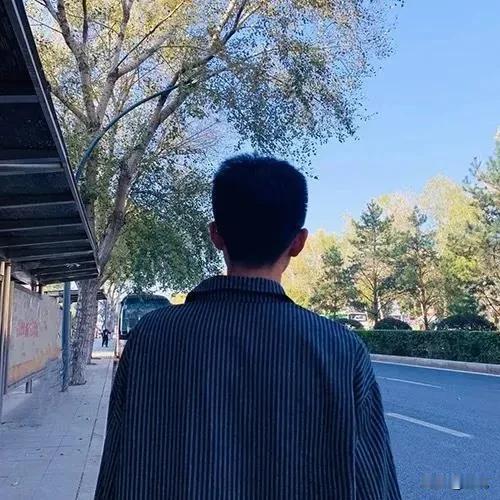 江西，一位丈夫在妻子去产检时，整理共用网盘竟发现妻子出轨近一年，腹中胎儿也并非自