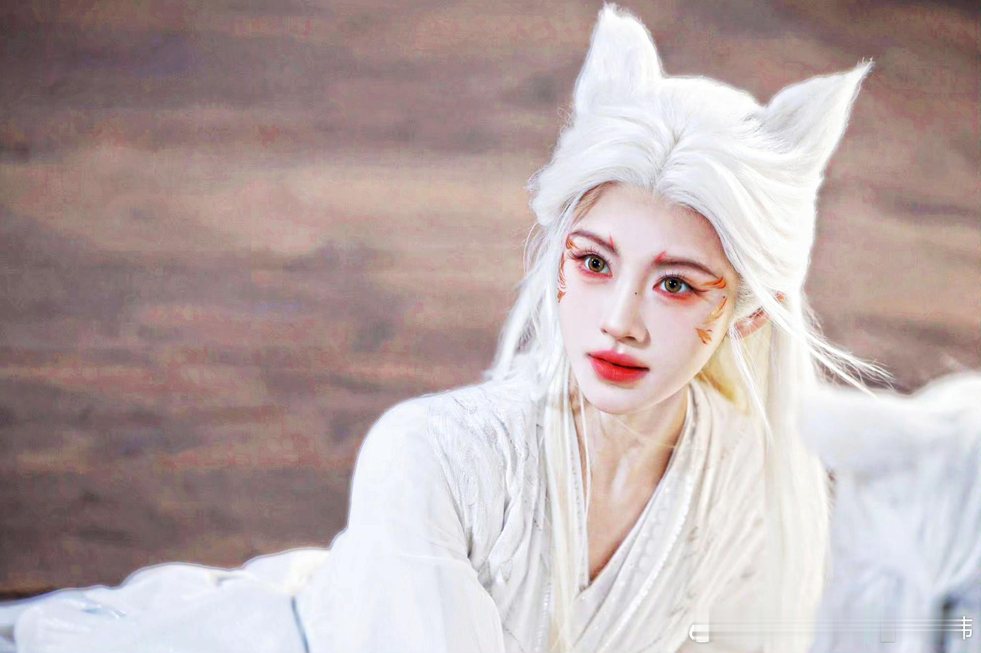 你是否在雪山上救过一只狐妖鞠婧祎露芜衣鞠婧祎月鳞绮纪
