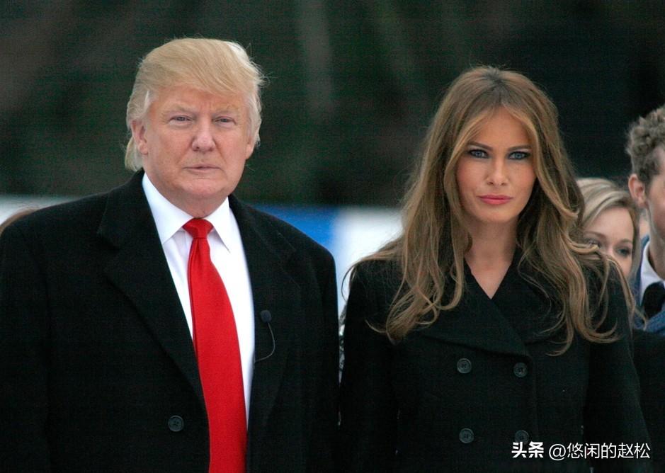 美国可真行！丈夫一边下令炸学校，夫人另一边还在讨论“冲突中的儿童”！
明明知道梅