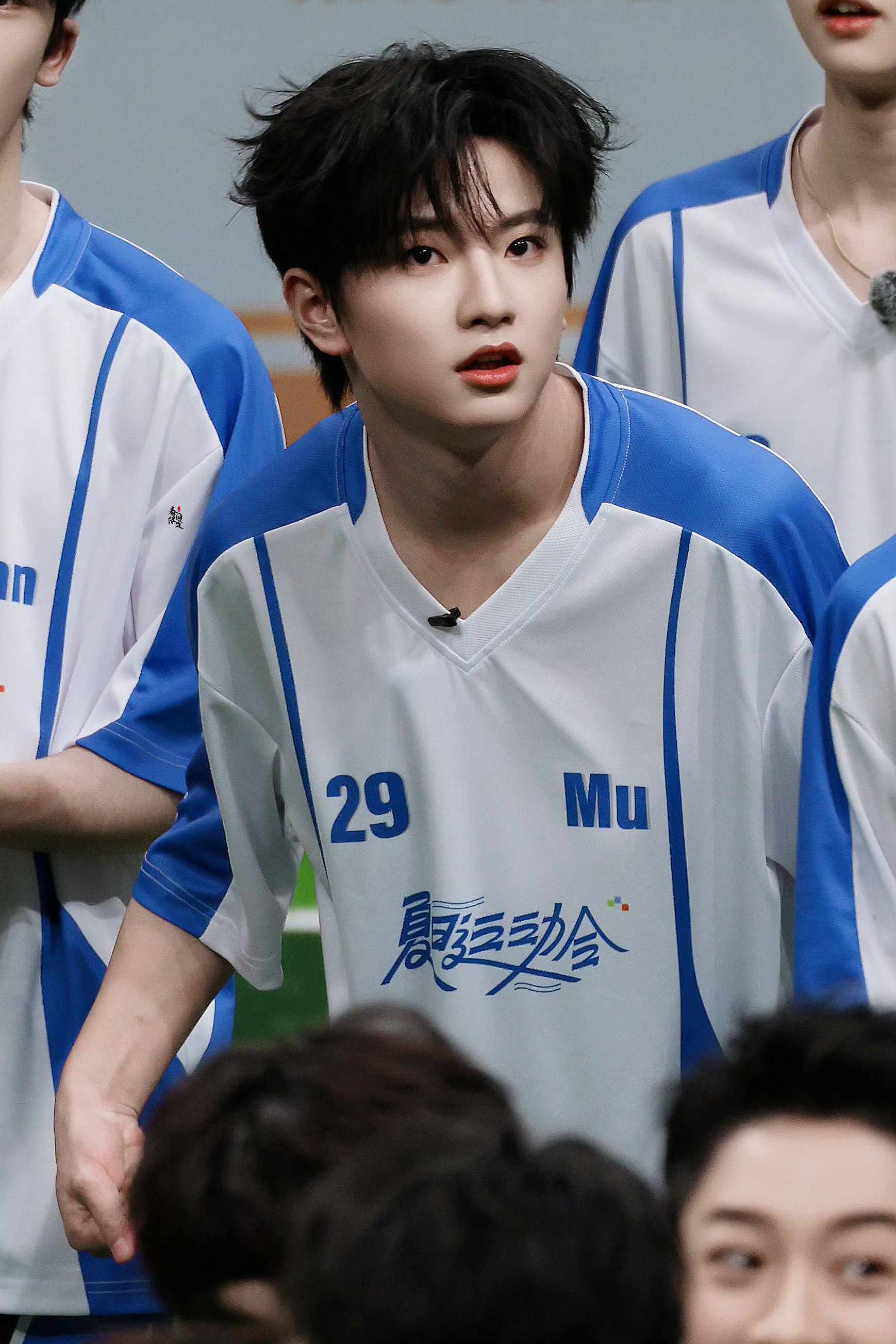 王以太站姐发的橹穆 王以太站姐发的橹穆🩵🩷2024年夏日运动会上的橹穆，好嫩