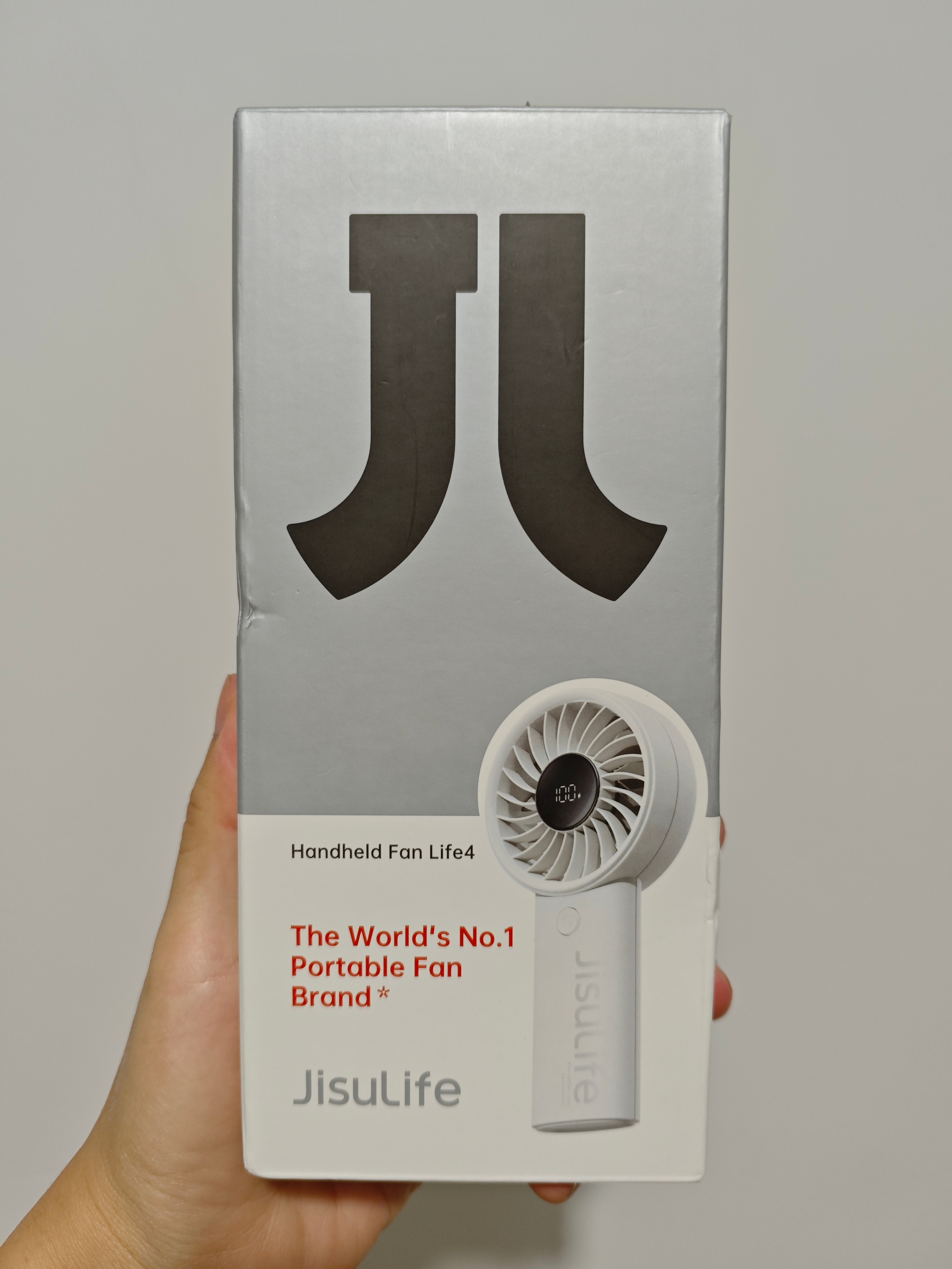 几素Life4小风扇!买了几素的这个风扇，试了一下风速挺大，5档可调，智能数显，