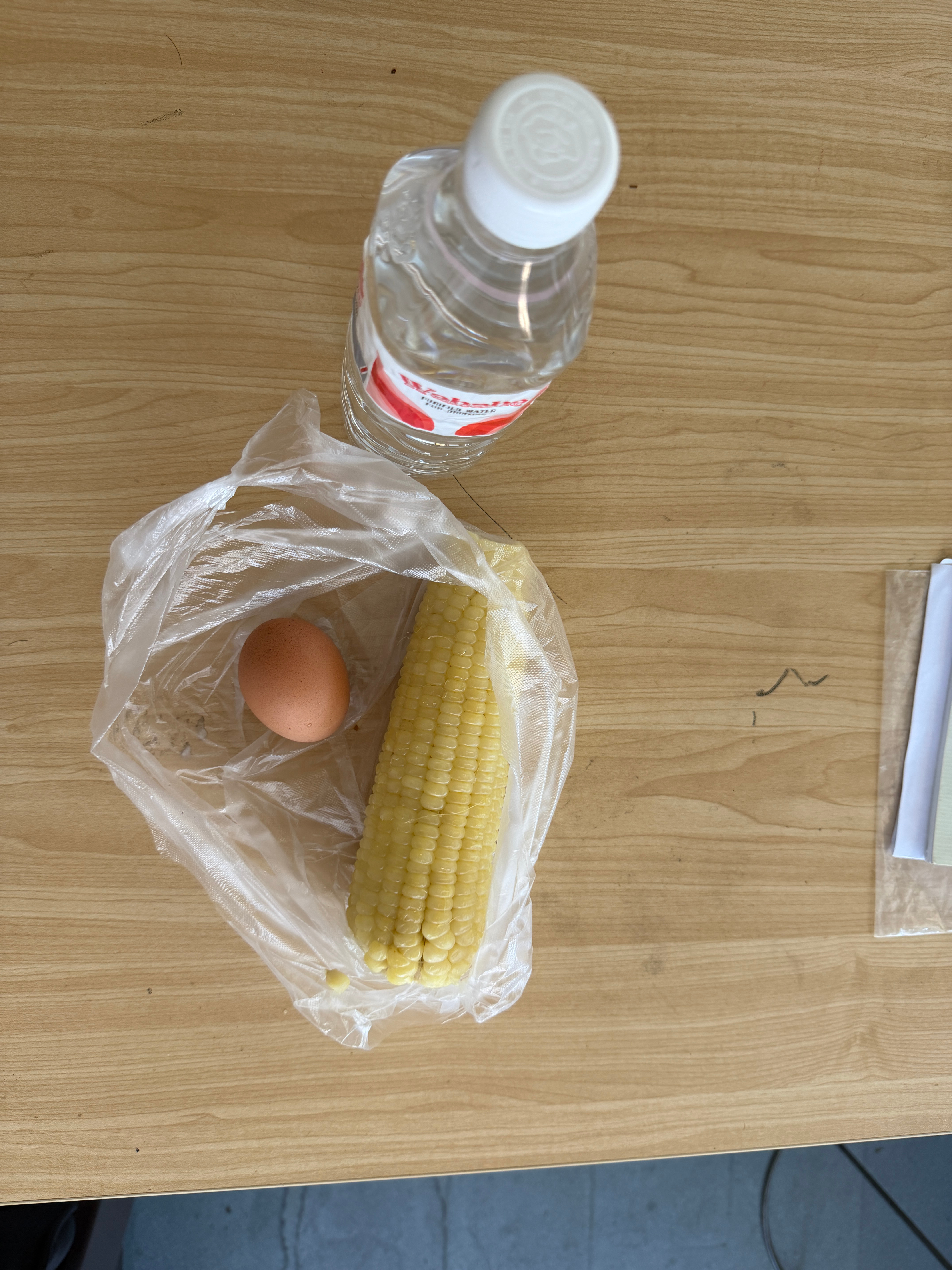 早餐，一个鸡蛋，一根玉米，你们吃什么呢？ 武汉