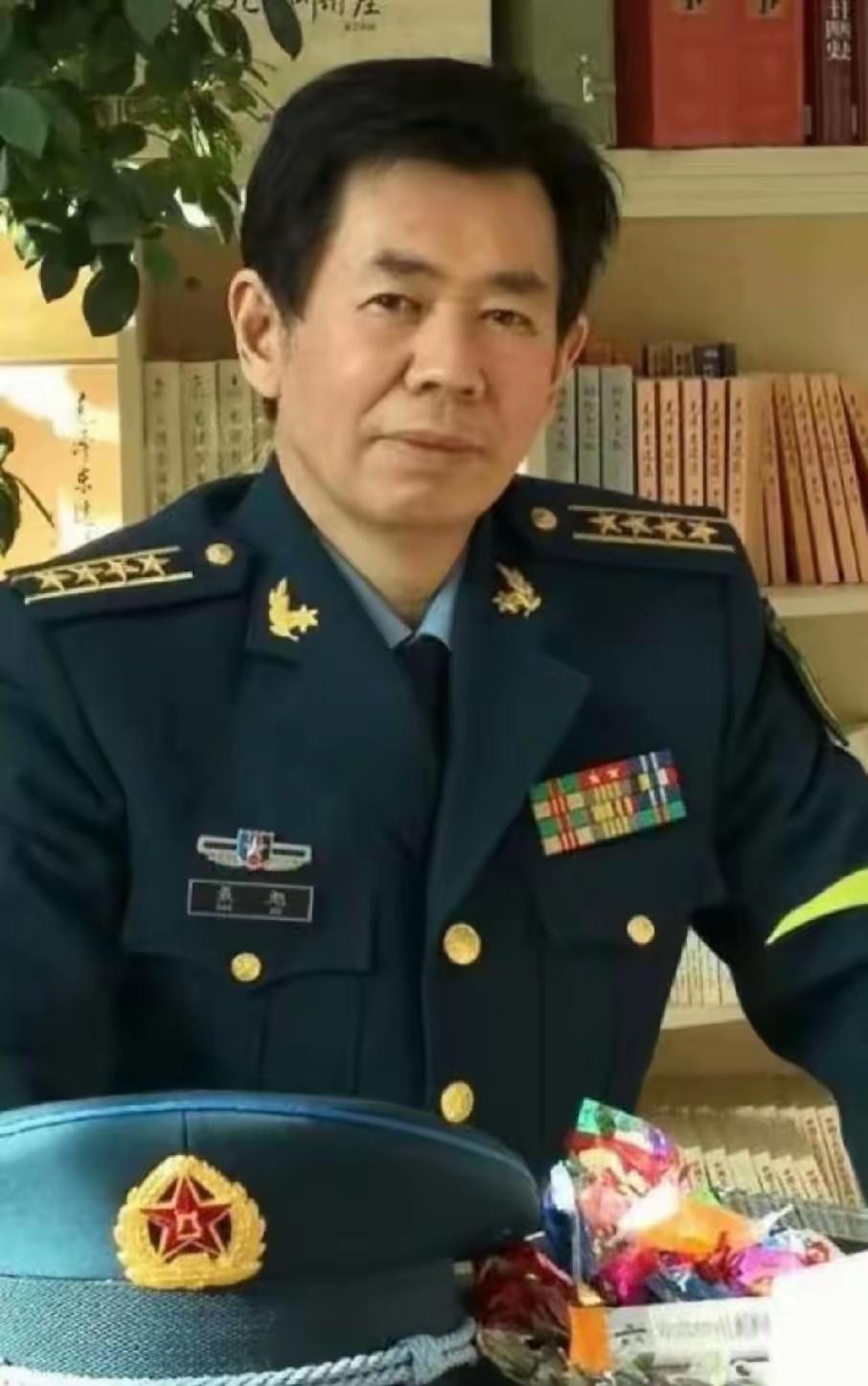 戴旭这话太戳心了！现在咱们航母、五代机样样先进，可外部挑衅没断，核心就是缺了伟人