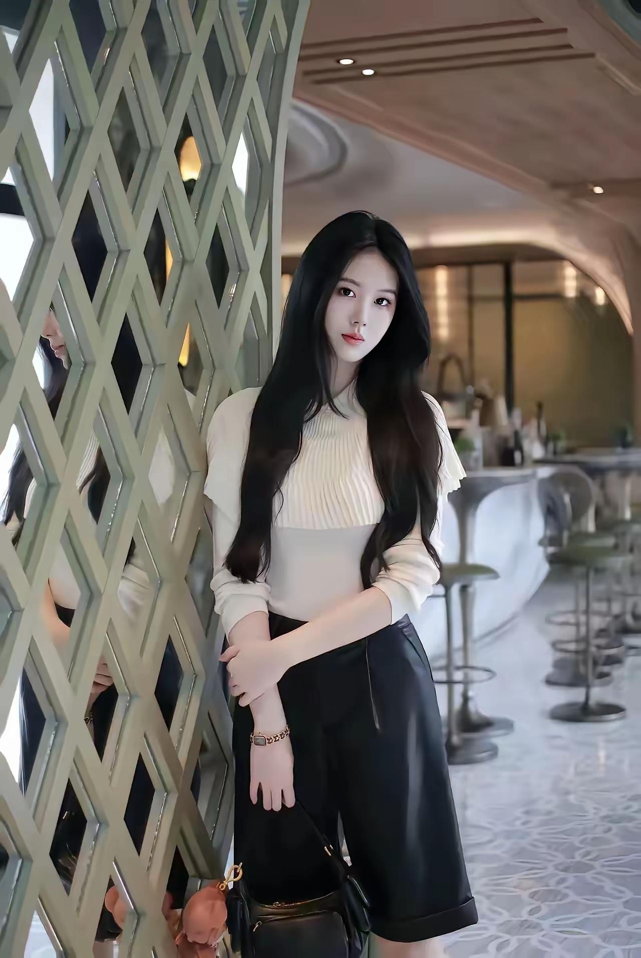 真正能让女人产生生理性喜欢的，并不是男人的身体有多强壮，也不是男人的车有多好，钱