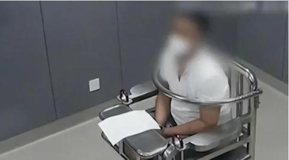 河南一小伙投资200万自己生产香烟，七天回本，55天赚了一亿多，被抓的时候他说：
