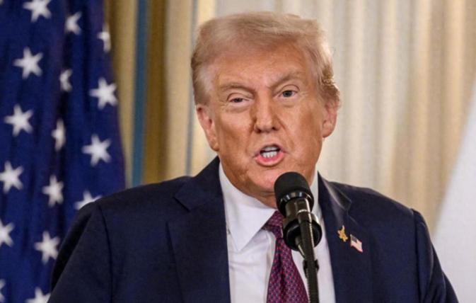 特朗普亲口下令，对华加税100%，但他没想到：中国已看清他的底牌

特朗普突然宣