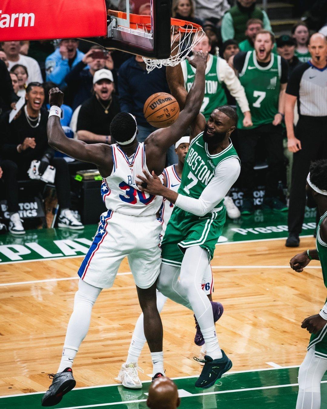 杰伦：“我们今晚输了，显然防守表现不是最好的。我们回顾录像并进行调整，期待录像分