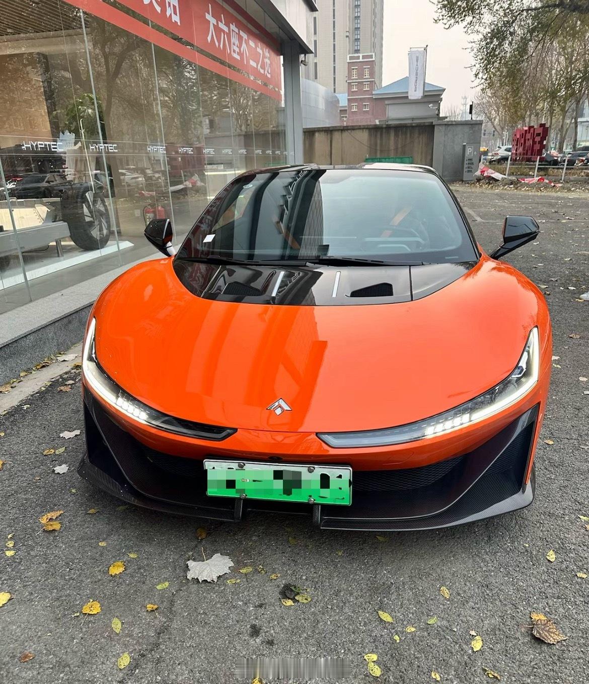 1.9秒破百的推背感谁懂啊！1225匹马力狂飙，12000N·m扭矩瞬间迸发 