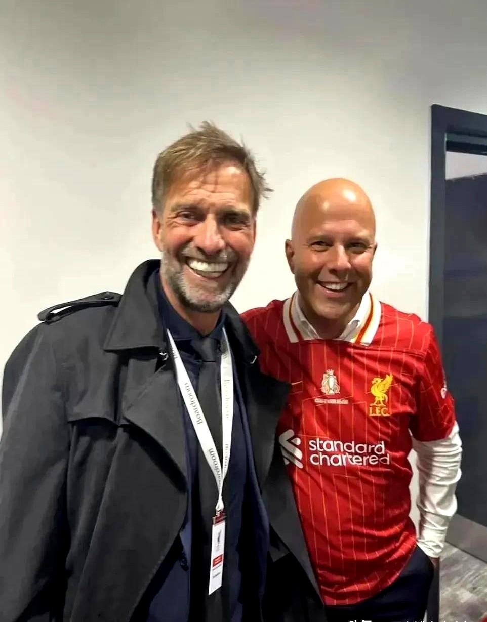 利物浦0：3诺丁汉森林，我个人感觉主帅斯洛特应该彻底看清了这4人。
看着真让人揪