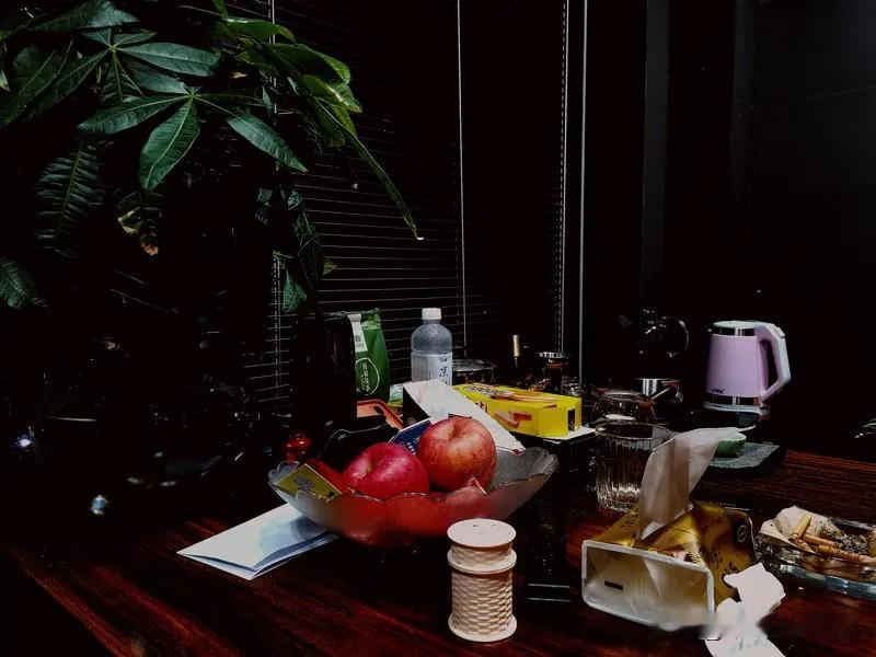 大家有没有发现，

今年过年的时候，身边不少的人都不像往年那样喧嚣，低调安静了许