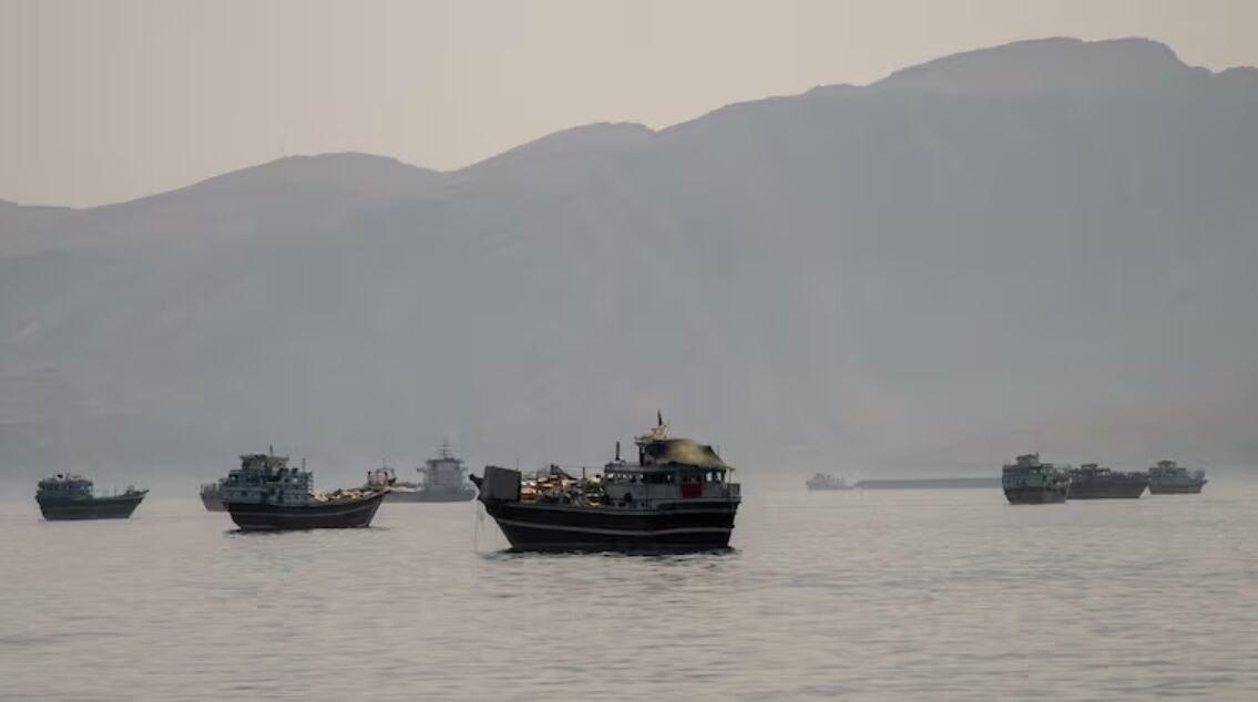 美国专家：伊朗已成功控制霍尔木兹海峡。 海洋战略中心高级研究员伊恩·拉尔比表示，