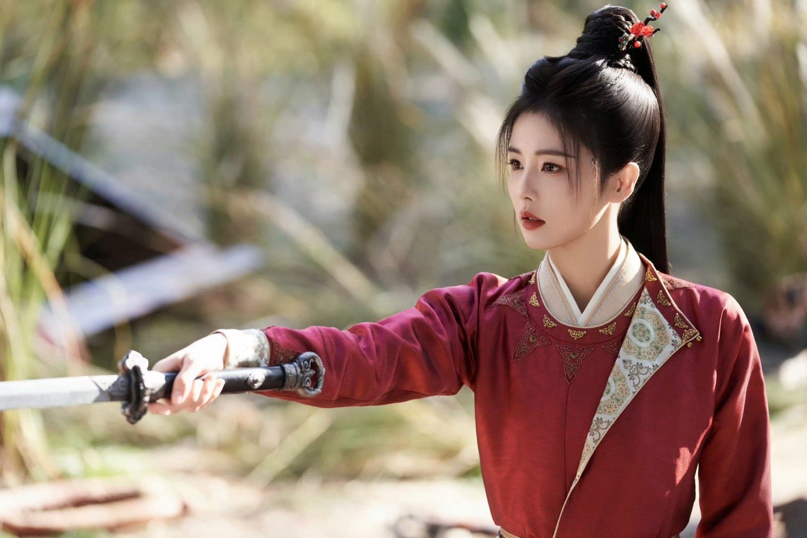 白鹿这一脚帅到我了 唐宫奇案里白鹿也太能打了！一脚干净利落，又A又飒直接帅晕所有