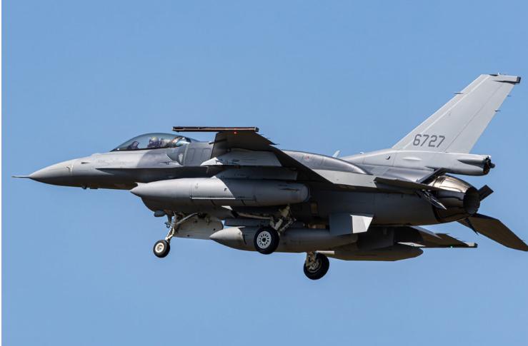 赖清德白高兴一场。

原本等着首批全新F-16V落地台湾，结果9月7日又等了个空