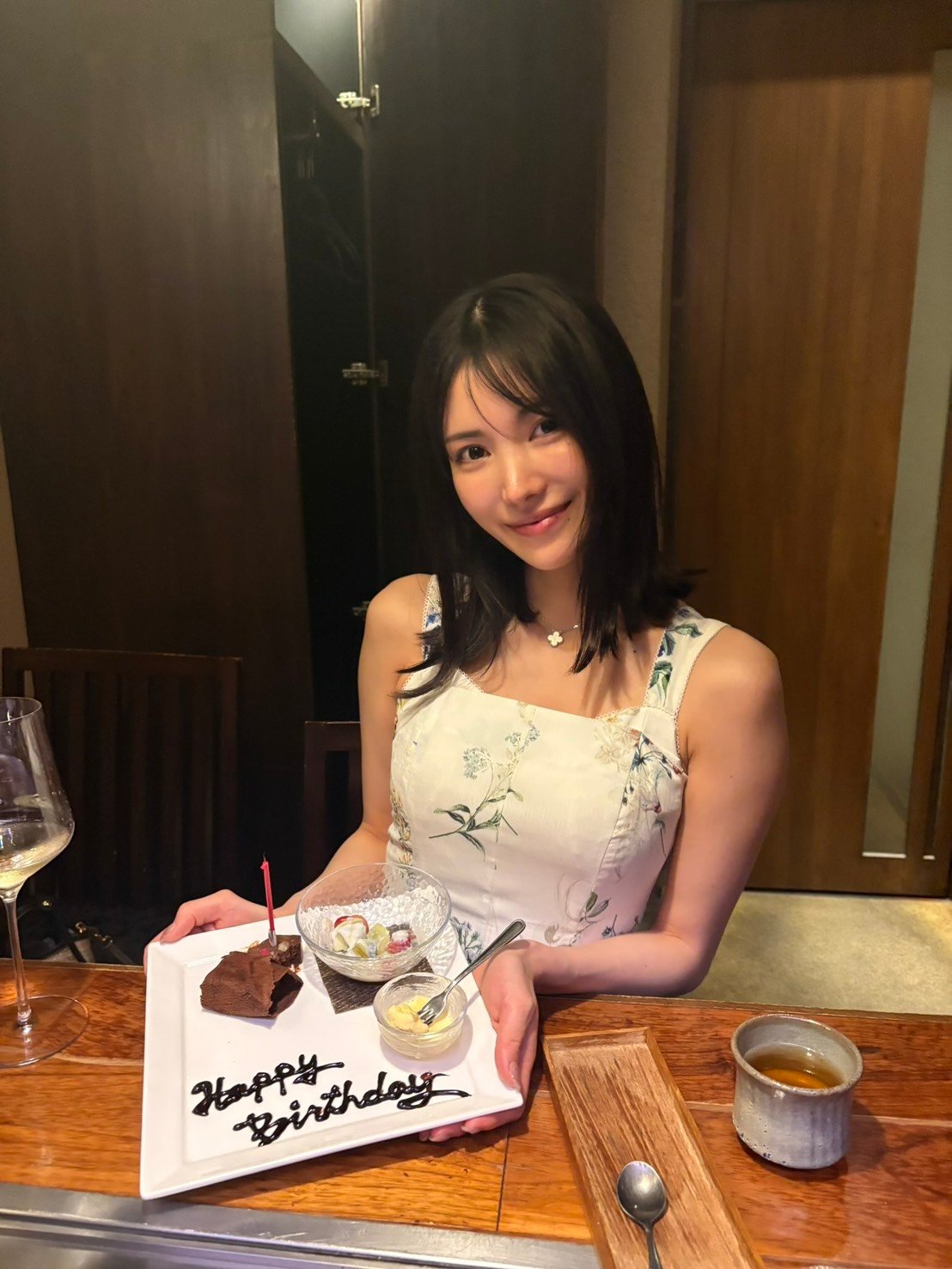 枫花恋的最新自拍照，27岁生日快乐[蛋糕] ​​​