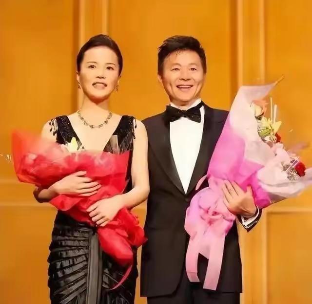 王宏伟
杨珊珊
夫妻照