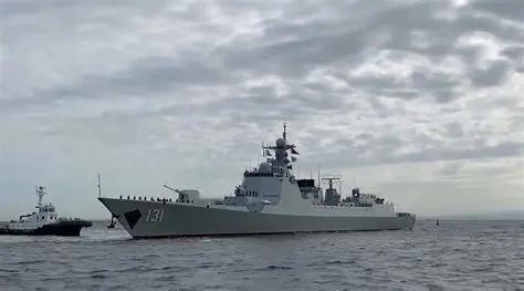 美军挑衅踢铁板，
先手优势瞬间归零。


央视军事曝光了一段硬核画面：
解放军0