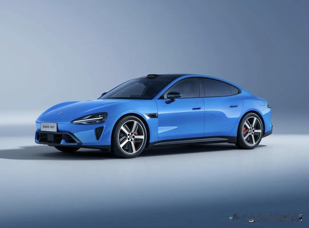 小米做完增程YU9，是时候再做个精品小电车了。
现在的汽车市场，就缺这几台精品小