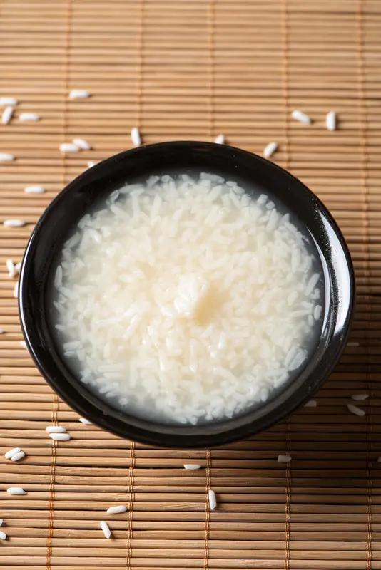 一碗米酒，一味心安

我这辈子，最偏爱一口清甜醇香的米酒。

这份偏爱，是母亲留