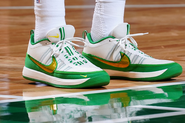 布克的Book 2最近这配色越来越好看了！ 