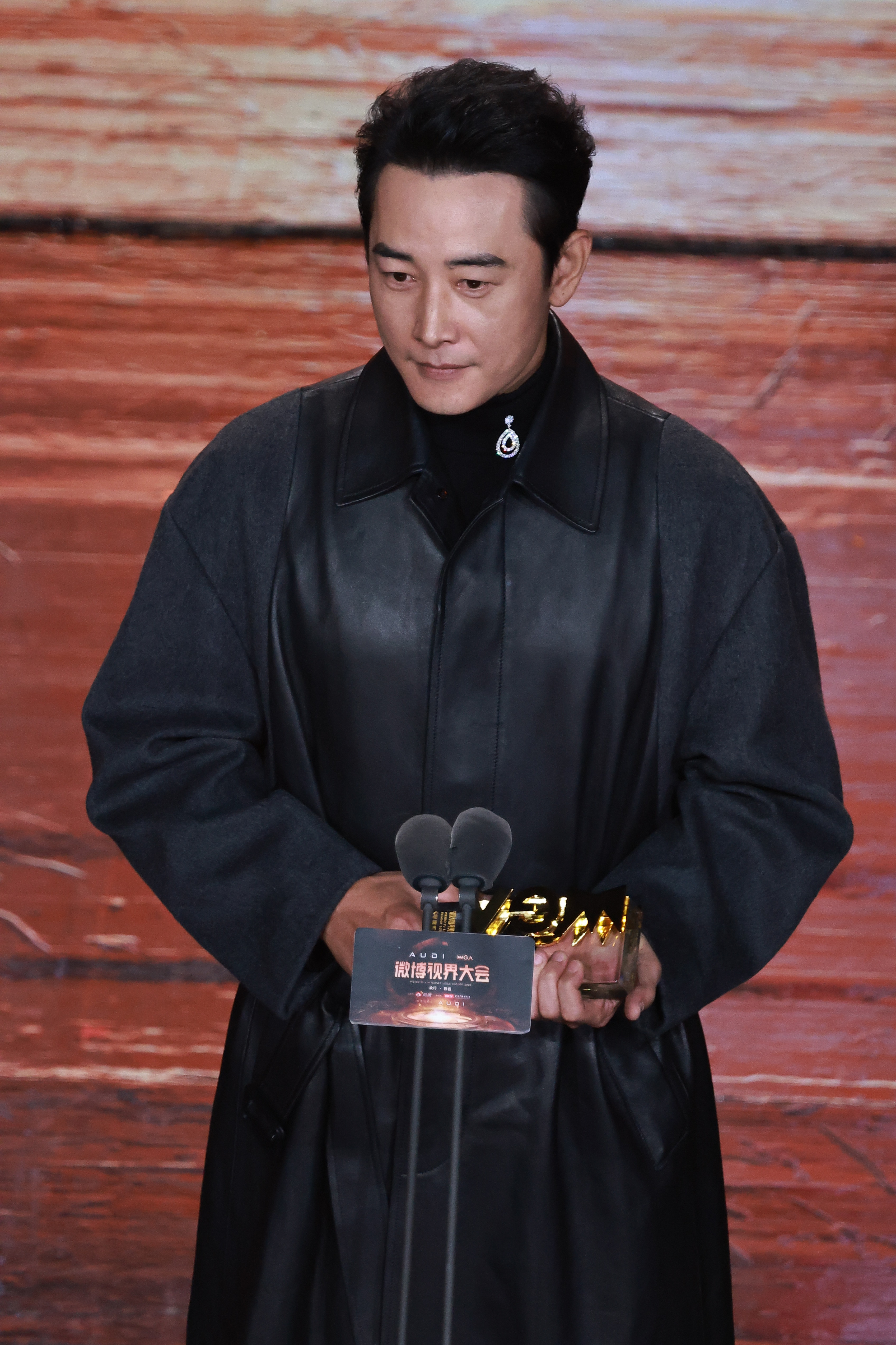 罗晋后援会十六周年 最美时光只因罗晋 思念如影随形，真的就不能有点动静吗，熬不住