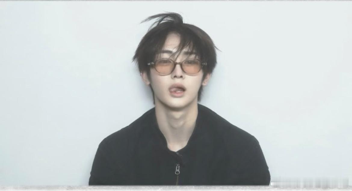 不认识不过好帅 