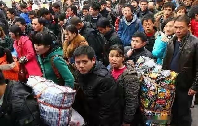 别信什么火克木，土克火，水克火之类的话。这人还是要有钱。没钱什么都克你。有钱了，