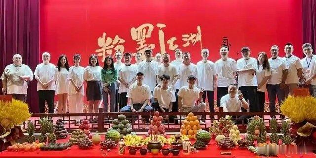 16部影片定档中秋档呜呜呜，我的粉墨江湖什么时候能上映啊啊啊啊澹台台女鹅真的很想