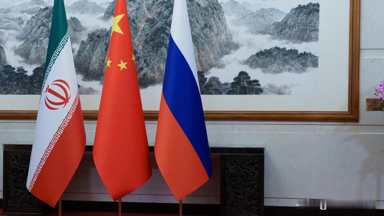 伊朗与俄罗斯和中国就众多事务保持联系

伊朗外交部发言人伊斯梅尔·巴盖伊在回答记