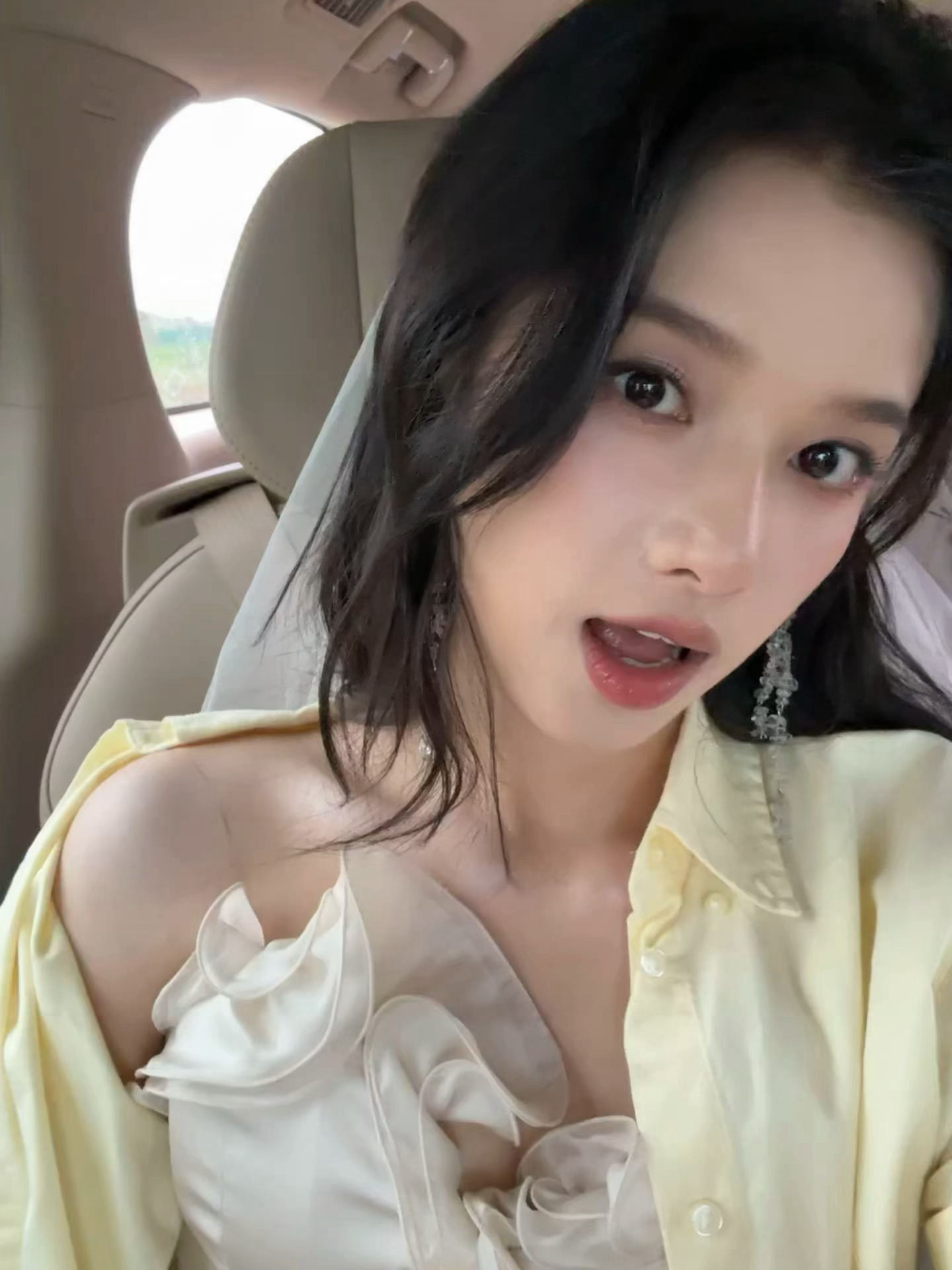 她咋这萌啊！ 