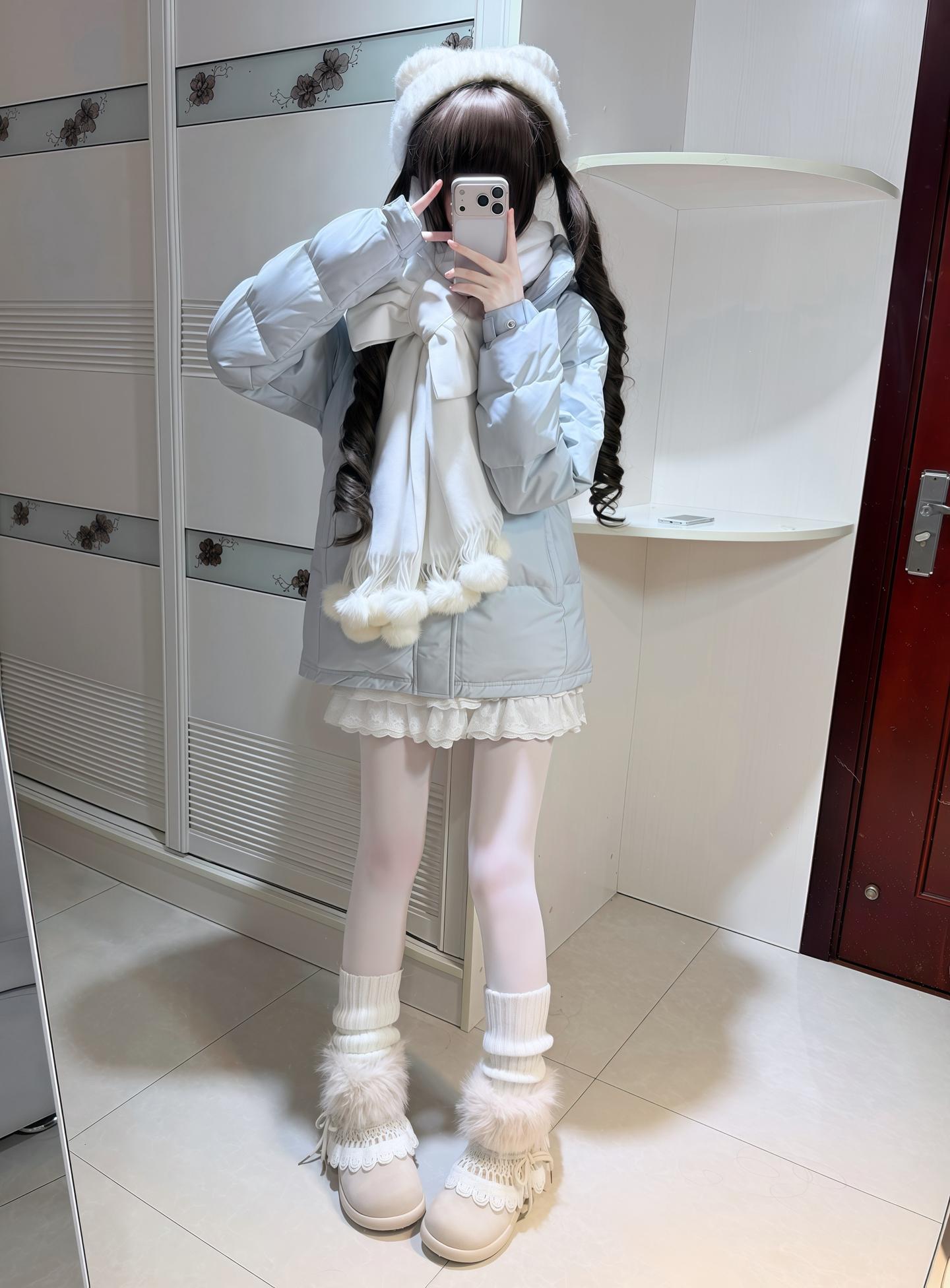 你和雪有一个共同点 我握的越紧你消失的越快