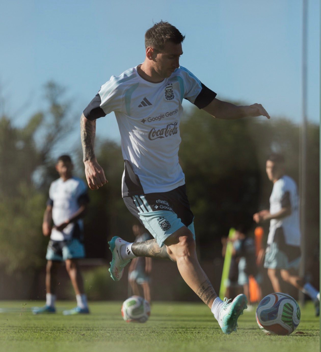 今天梅西在国家队的训练照梅西