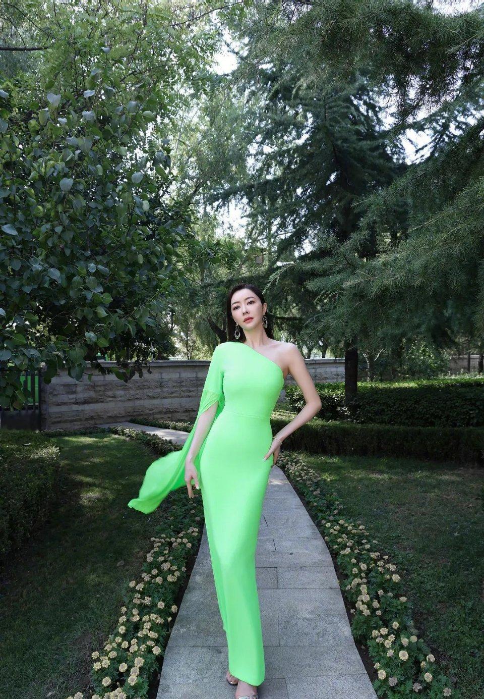 熊黛林的身材简直真的太好了 ​​​