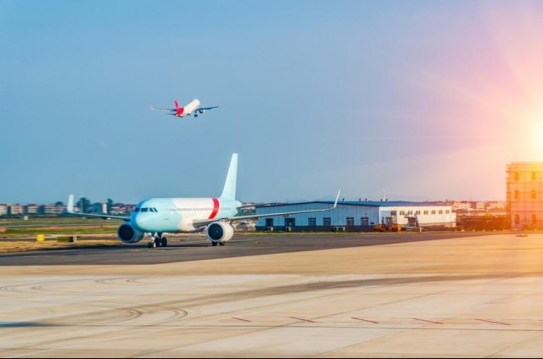 【三亚飞深圳一张票1.4万！返程高峰机票暴涨，海南人回趟家怎么这么难？】今天是正