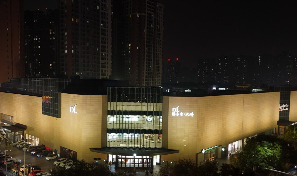 胖东来的商业模式很简单，为什么没有人模仿？

有一个朋友，本地赫赫有名的超市老板