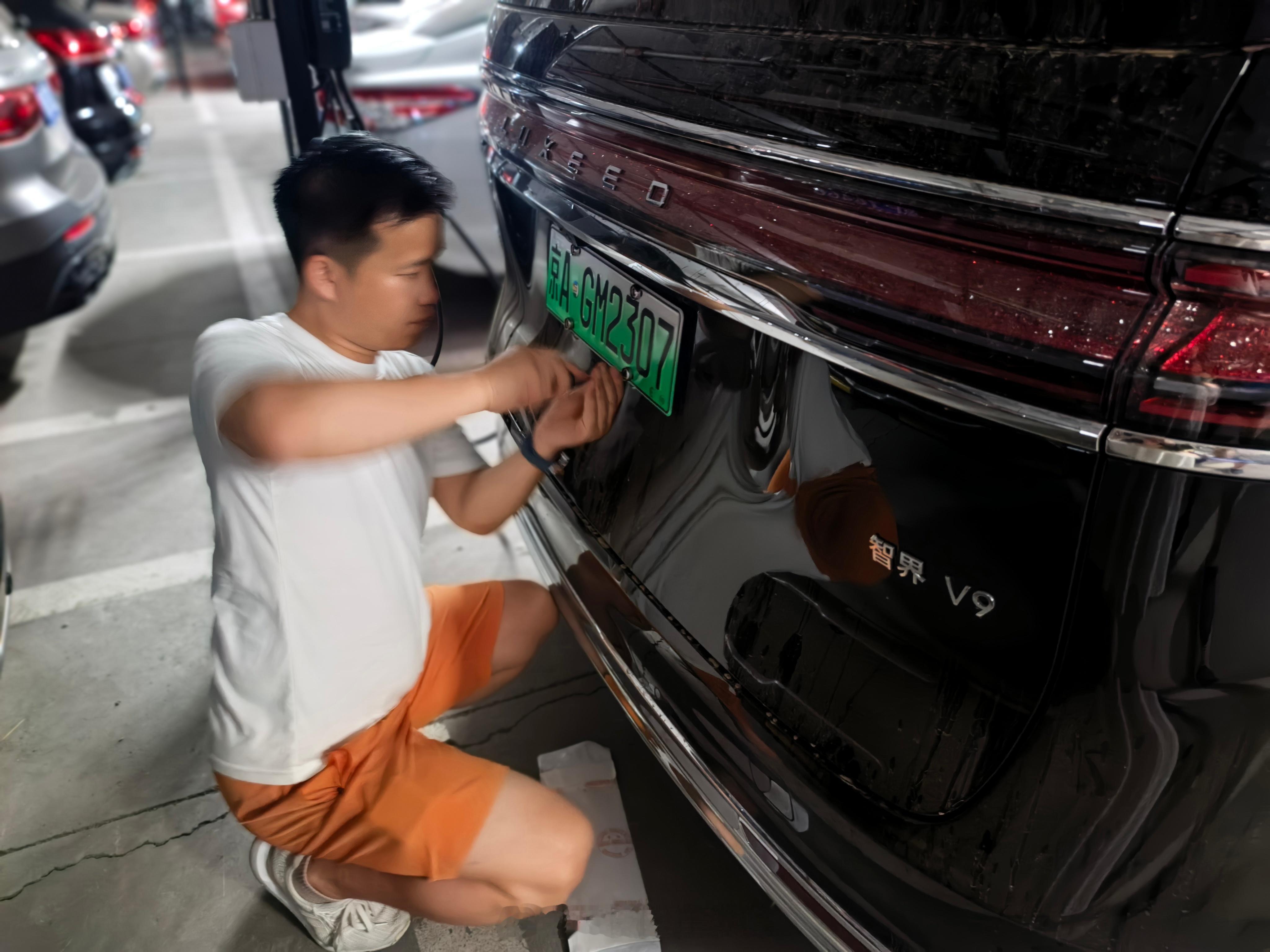 智界V9单月交付破万的含金量 7月份智界V9交付破10000台，我们的智界V9提