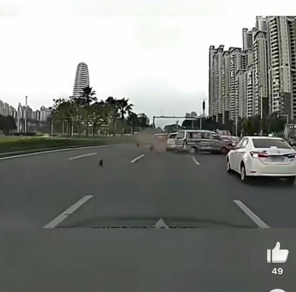 阿维塔事故车主亲自澄清就该这样！这次澄清证明了公开透明的重要性。车主亲自现身说法