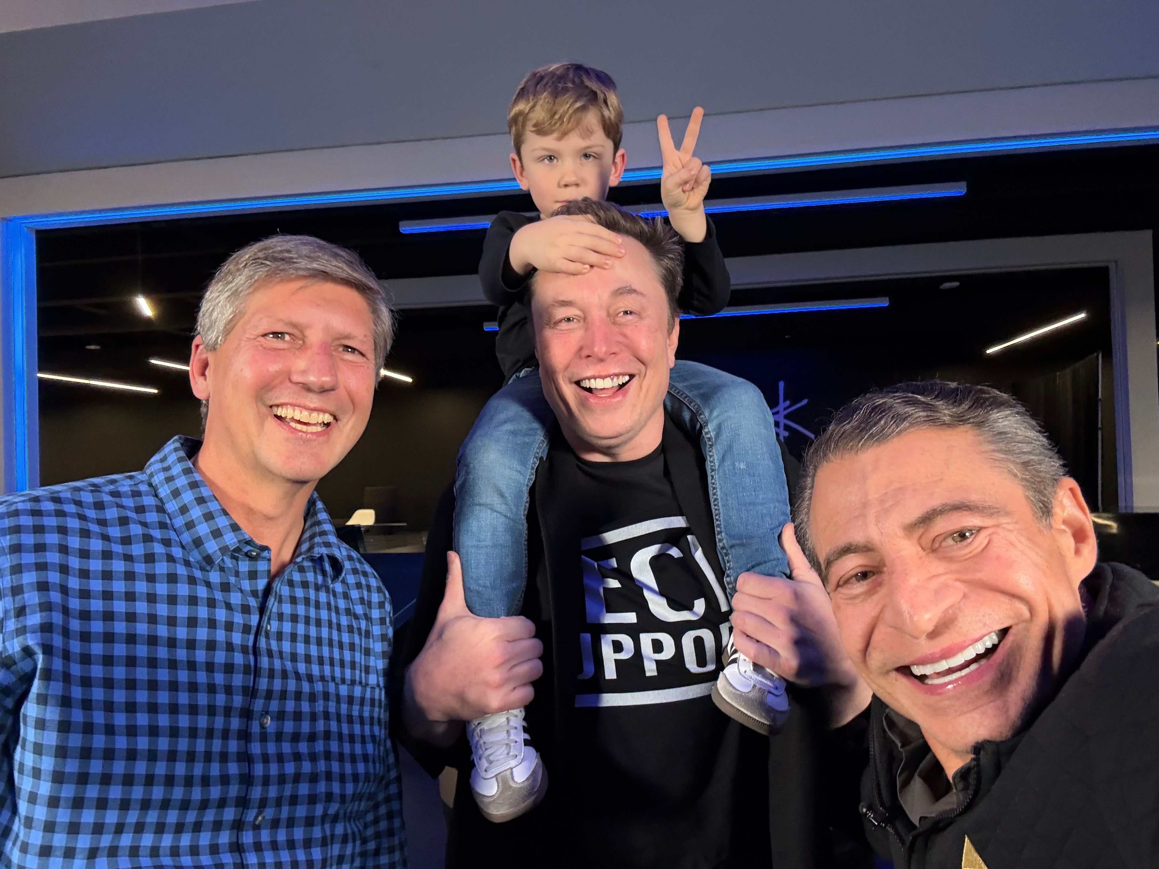 马斯克的万亿资产继承人Lil X 