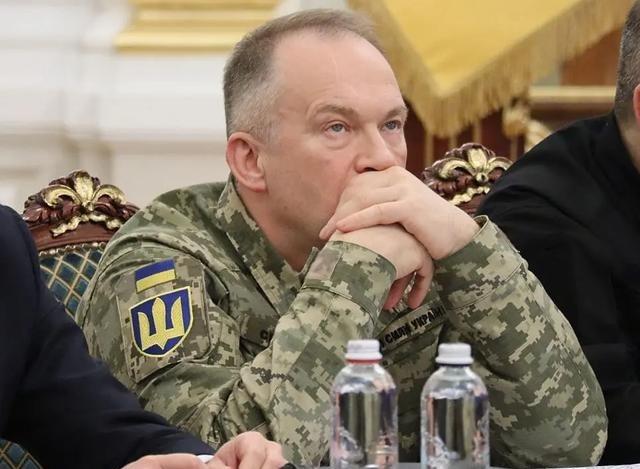 胜利对乌克兰而言实在是太容易了，乌军司令西尔斯基声称，俄军发起了数万士兵的攻势，