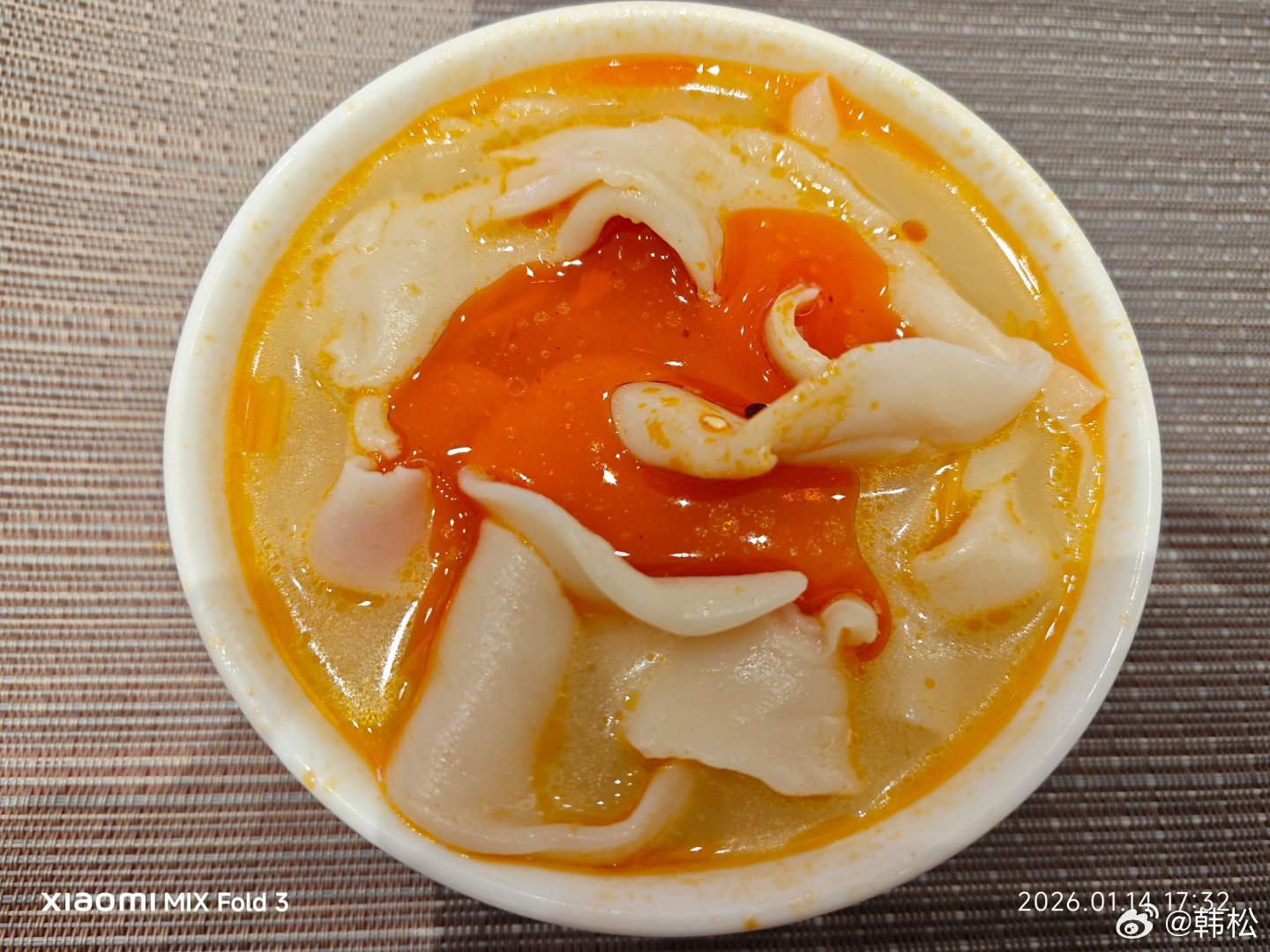 河南烩面也是一种非常好吃的面，以前我老在北京城里到处找它吃，单位西门曾经有一家，