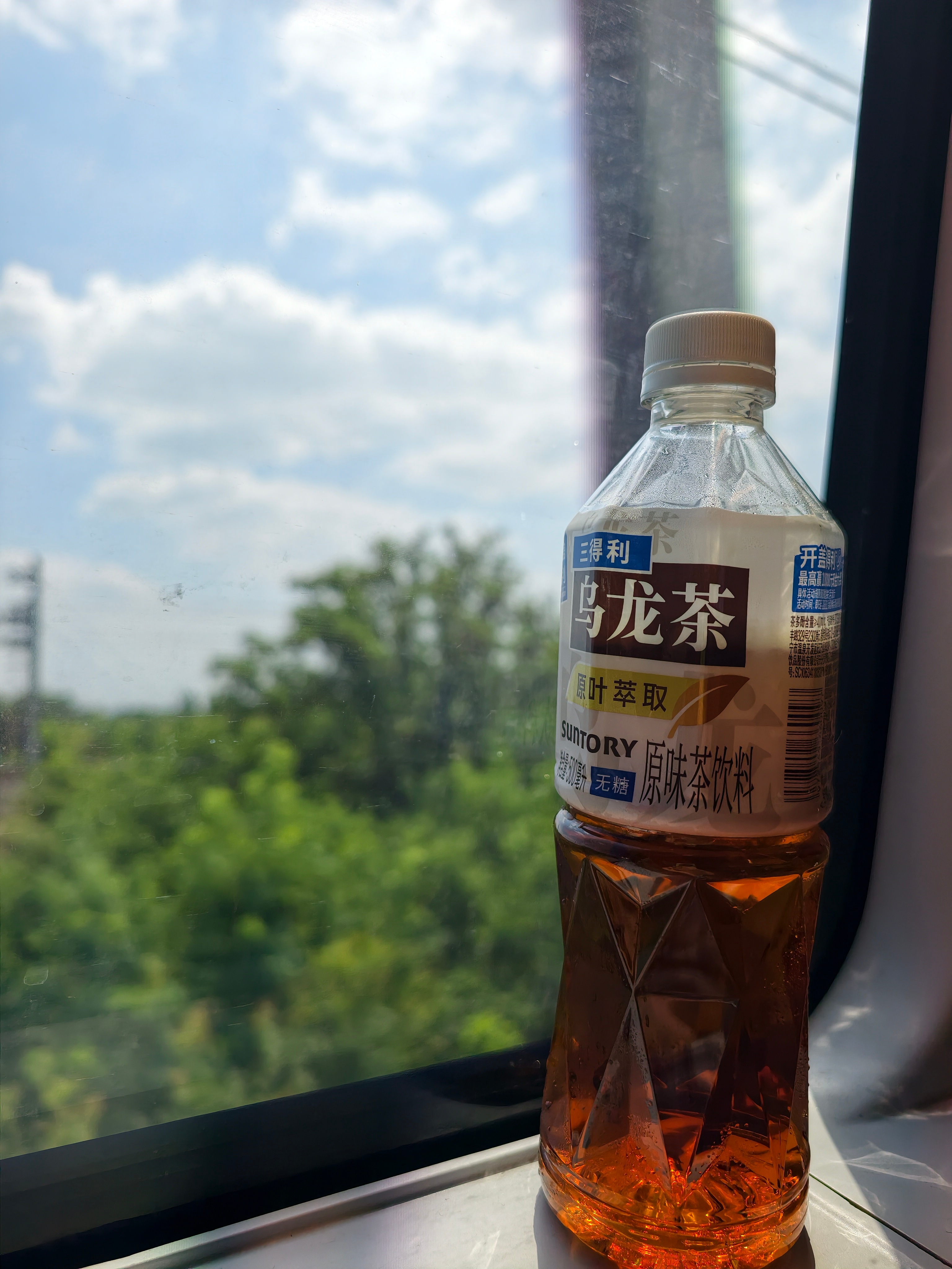 在去北京的路上啦～突然想起来，去年这个时候也在北京wwww那时候还是天使的线下活