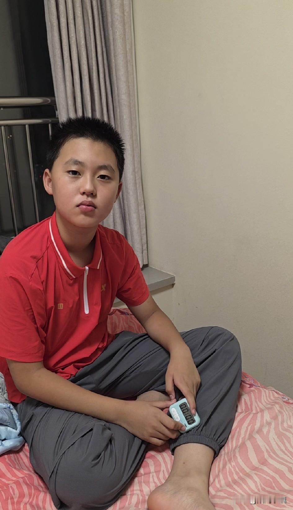 唉，这里再自由，我对他再好，还是不行啊，外孙长大后是不是都这样……

不知道他用
