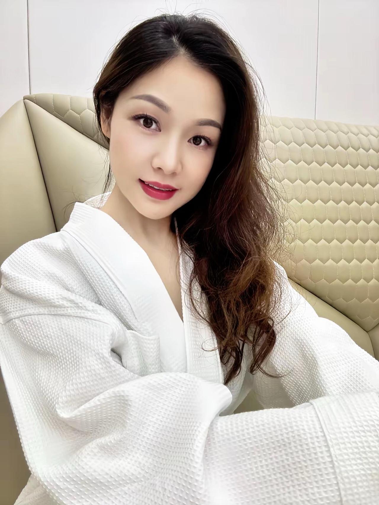 愿你眼里有光，心中有爱，愿你被整个世界温柔以待，愿你的余生岁月充满精彩