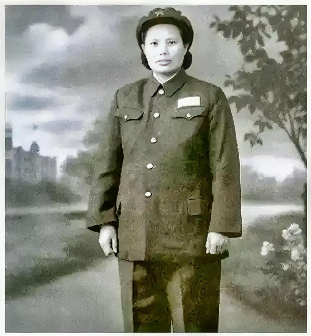 1951年，开国上将洪学智的夫人张文，在山西寻女12年无果。饥肠辘辘时被一村民邀