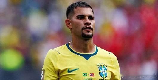 据ESPN消息，阿森纳在当地时间7月31日晚间正式敲定纽卡中场吉马良斯的转会，这