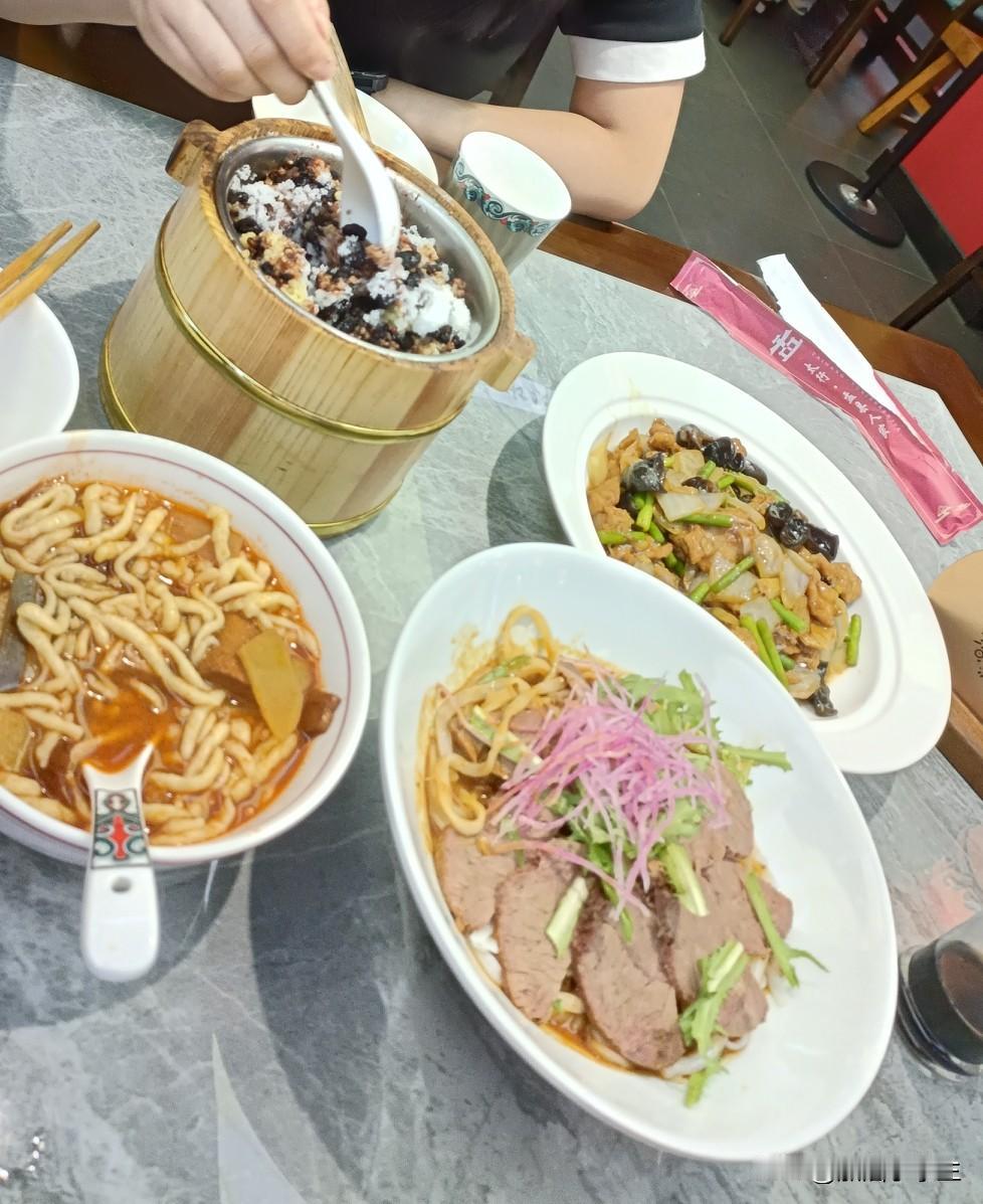 简短山西忻州阳泉游结束，因为马上可能要分班考，孩子试卷还有没做的，所以要打道回府