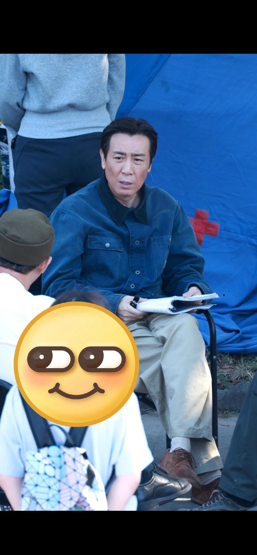 刚刚