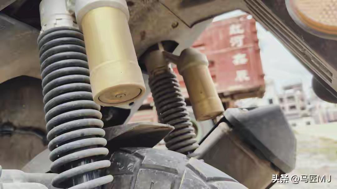 2026年养车真相：90%的摩托车不是开坏的，是“作”坏的

别作死：原地拉高转